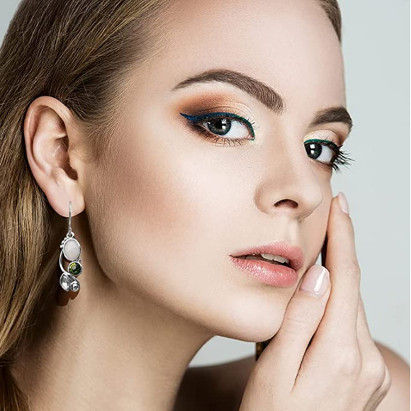 NEW! Elegant Lipal Earring Bundle - Picture 6 of 7